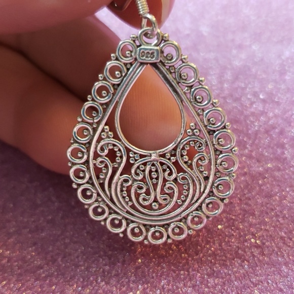 Sterling silver earrings. - Picture 3 of 4